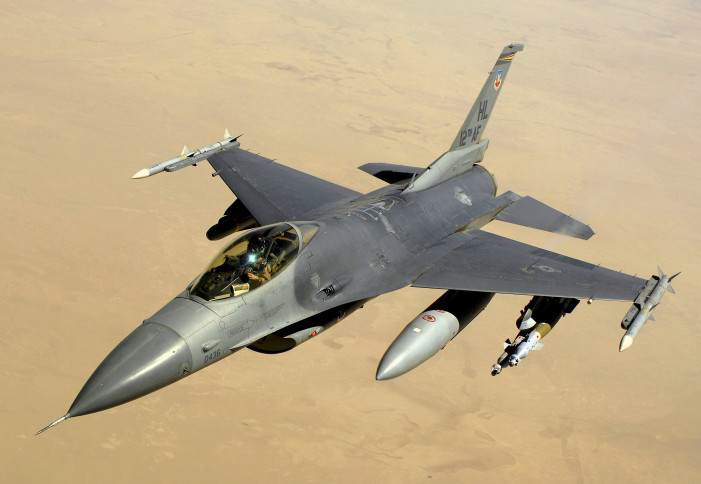 F-16 şi politica externă americană. Când geoeconomia întâlneşte geopolitica
